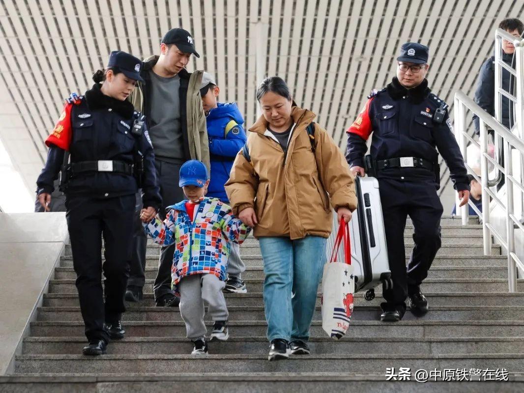 2024澳门免费最精准龙门,澳门免费最精准龙门预测，探索未来的趋势与机遇